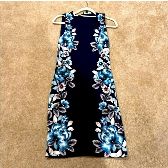 WHBM navy blue floral reversible dress in great condition!​​​​​ - Picture 9 of 9